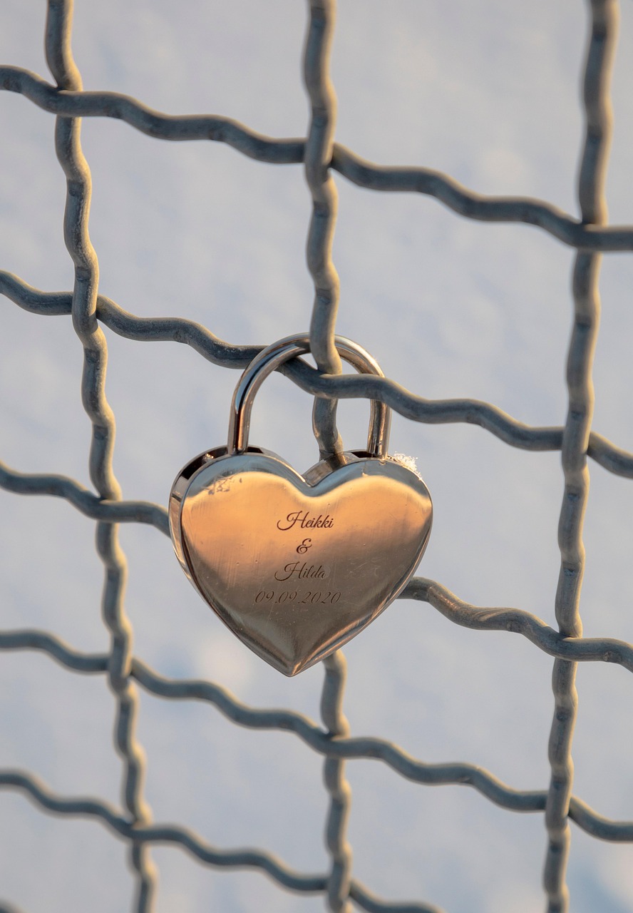 love lock, engraving, bridge, romantic, metal, kokemäki